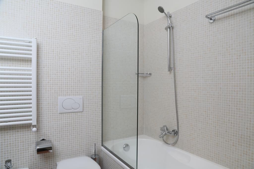 Appartamenti Corte Leonardo Garda  Esterno foto