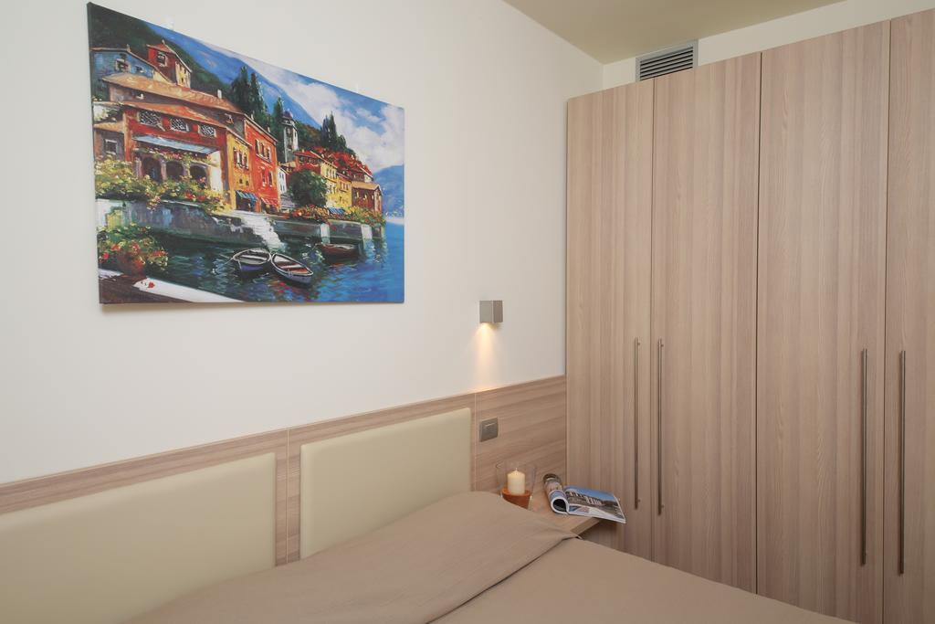 Appartamenti Corte Leonardo Garda  Camera foto
